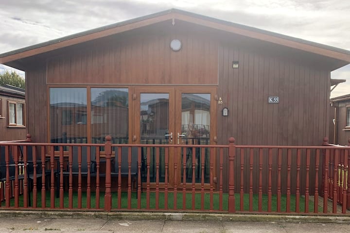 Home From Home Seaside 2 Bed Pet Friendly Chalet - Mablethorpe