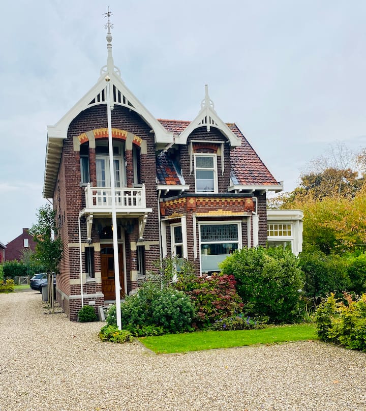 Monumentale Villa Met Parkachtige Tuin! - Delft