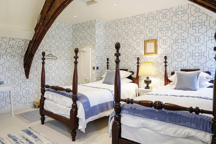 The Raffles Room - Luxury B&b Gileston Manor - Cowbridge