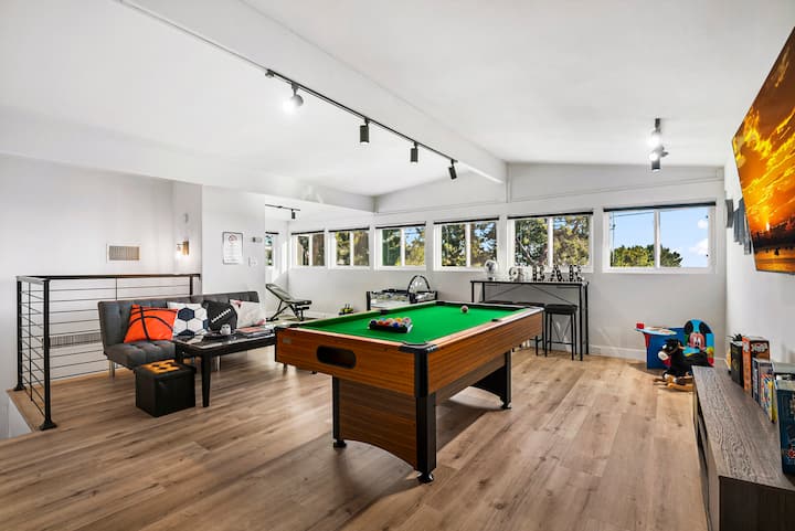 Stunning Family Home Nearby Dtla With Game Room! - Montebello, CA