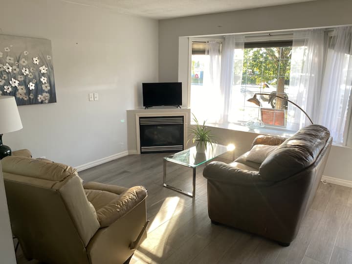 Cozy, Clean, 2 Bedroom Unit In Strathmore - Strathmore