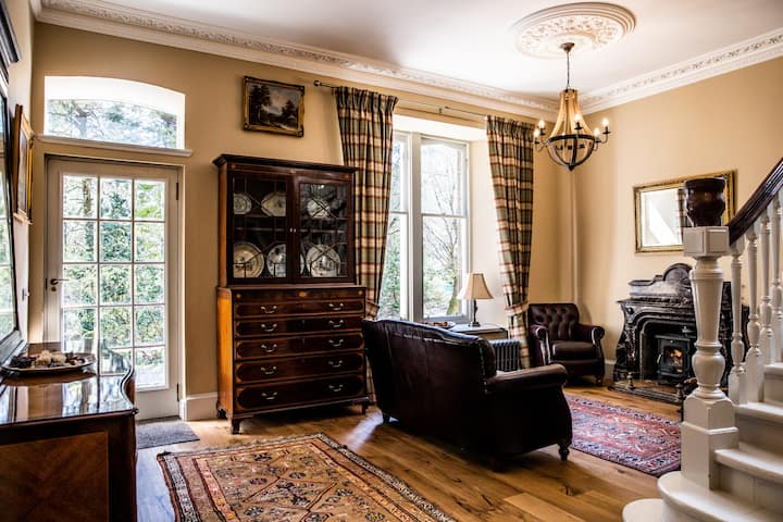 Loch View Six Bedroom Luxurious Manor House - Arrochar
