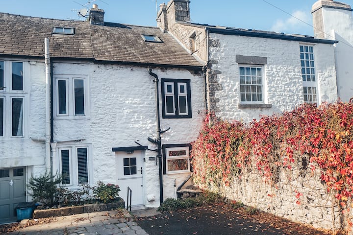 Two Bed South Lakes Cott, With A Super King Bed. - Kirkby Lonsdale