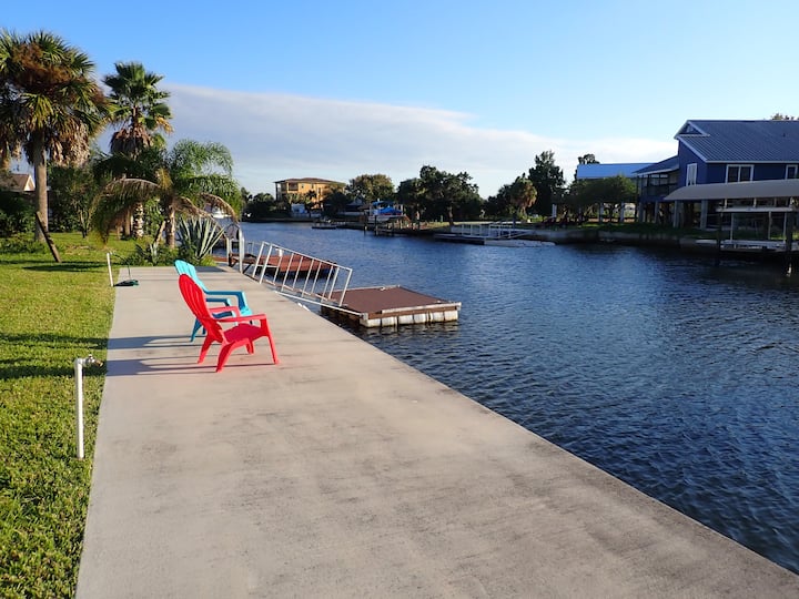 Boater's Paradise. New Home - Hernando Beach, Florida