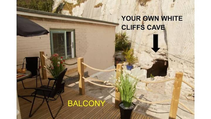 A Very Rare Home With A White Cliffs Cave! - 多佛爾
