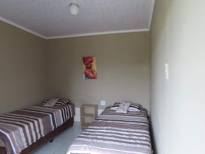 Affordable Dorms And En-suite Sleepers - Manguzi