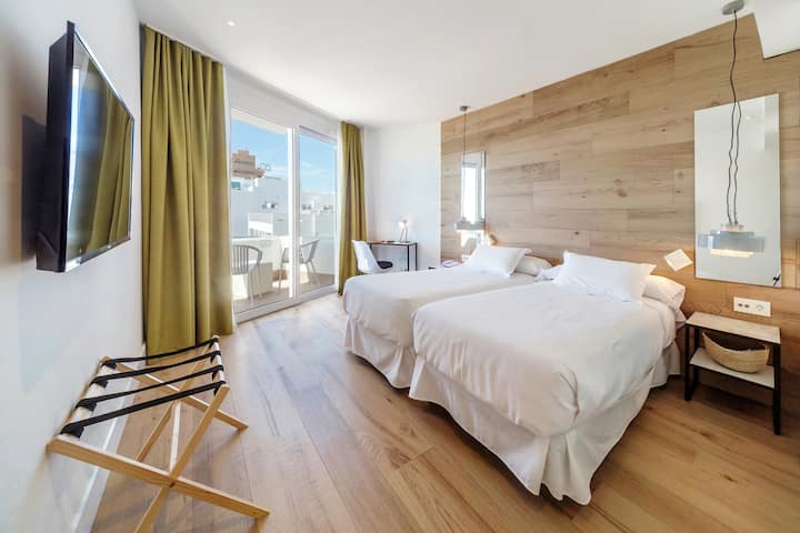 Bright Double Room With Side Sea View - Palma de Majorque
