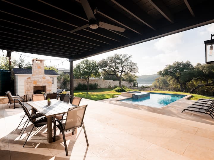 Peaceful Lake Travis Home, Totally Renovated - Spicewood, TX