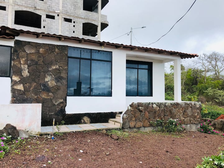 Agradable Casa Con Terraza Y Buena Vista - Galápagos Islands