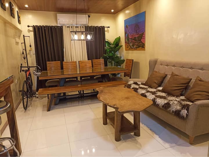 Beautiful Home Free Parking Included - Malabon