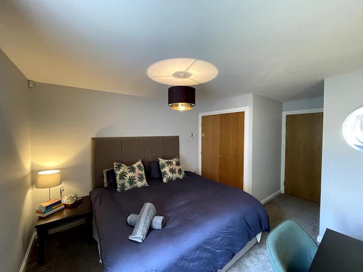 Stylish Cardiff Bay Room With Private Bathroom - Cardiff