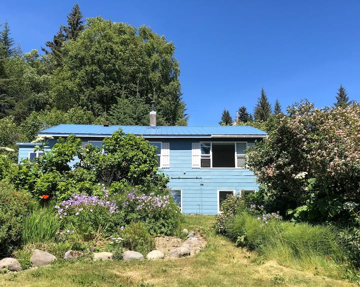 Historic Home - Comfort, Convenience, And Views! - Homer, AK