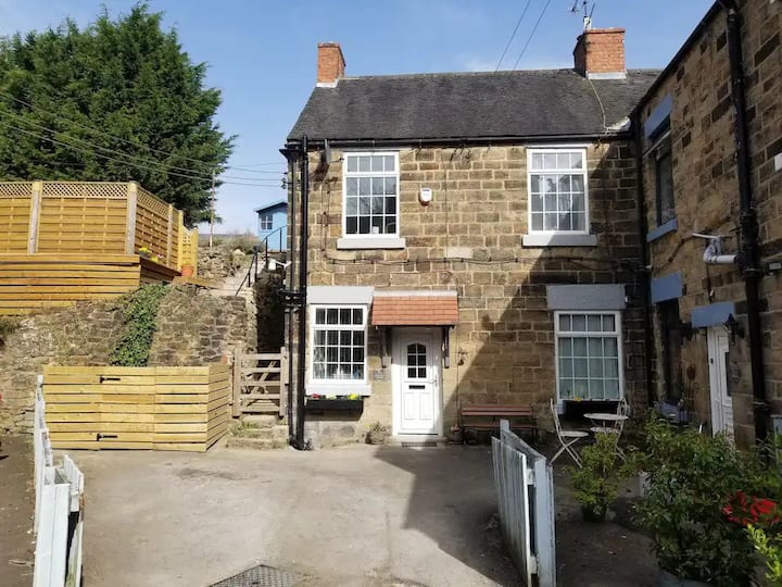 Characterful 'Old Corn Mill Cottage' - Belper