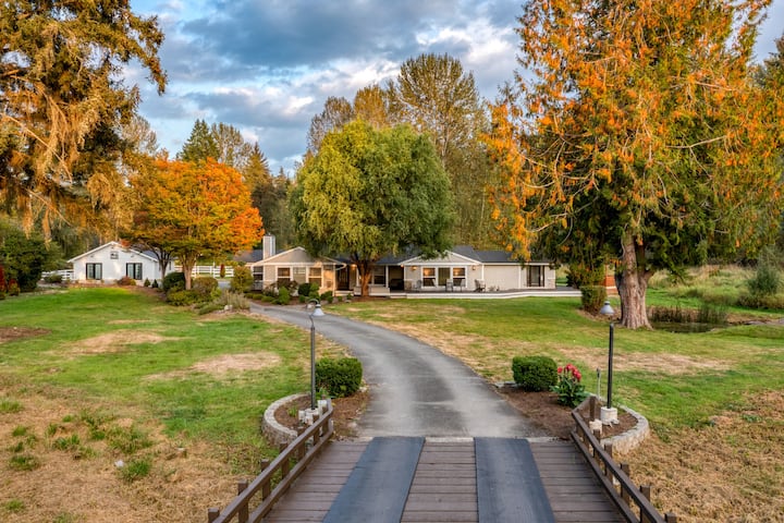One Of A Kind * Modern Farmhouse Estate Paradise * - Woodinville, WA
