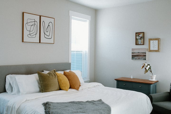Cheerful Three-bed Home In New Neighborhood - Billings, MT