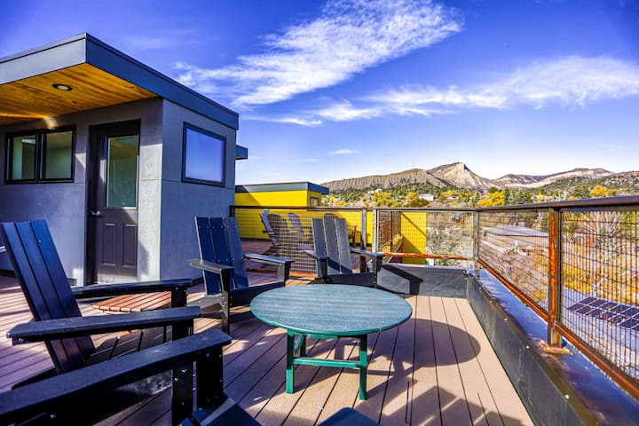 Luxury Riverfront Townhome Downtown, Roof Top Deck - Durango, CO