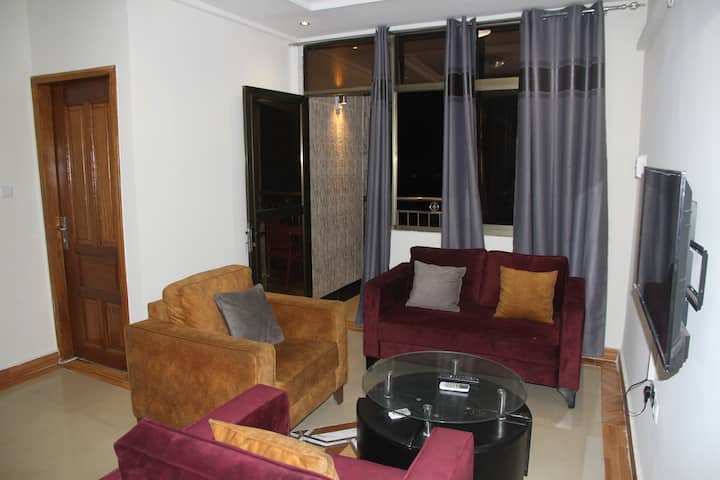 Stunning 1 Bedroom Flat With Large Balcony Above. - Brazzaville