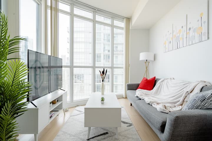 Modern 1 Bedroom Condo In Downtown W/free Parking - Osgoode Hall