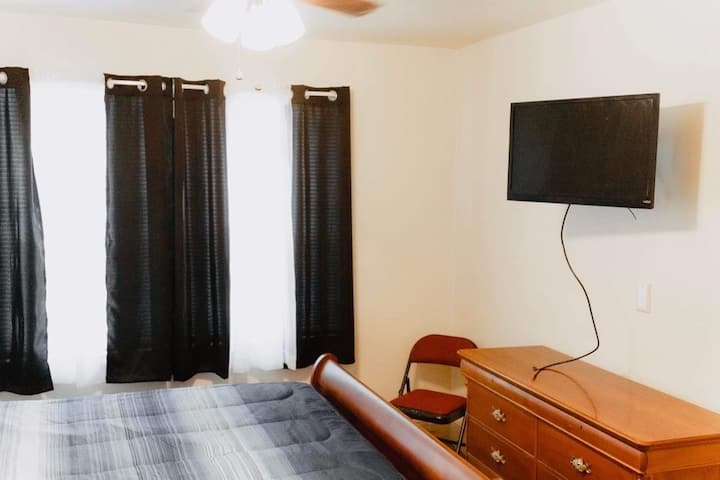 Lovely 1-bedroom Rental With Free Parking - Danville, VA