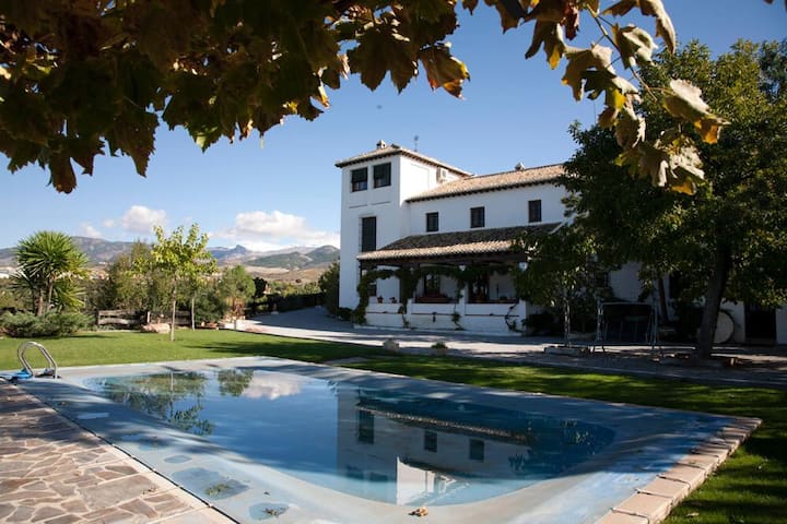 Casa Rural Con Piscina Y Vistas A Sierra Nevada - Ogíjares