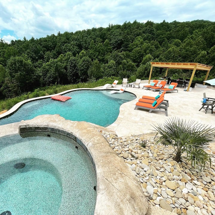 Seclusion In The Brushy Mountains*spectacular Pool - Water Park, Taylorsville