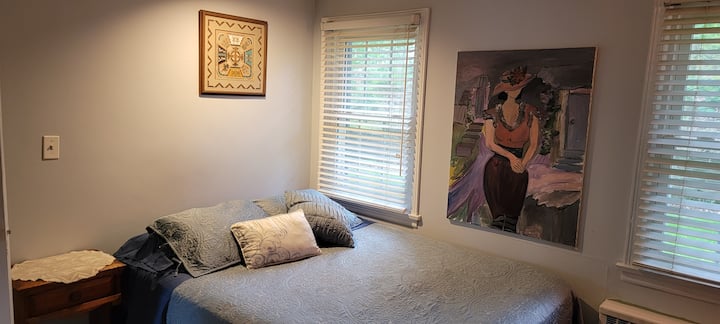 Charming Room At My Nyack House On The Hill - Dobbs Ferry, NY