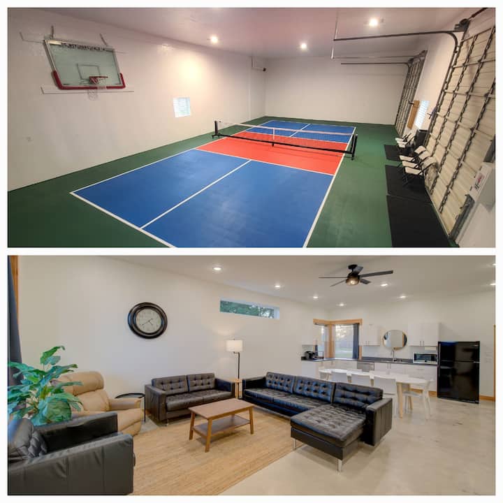 Family Retreat With Indoor Pickleball - Long Beach