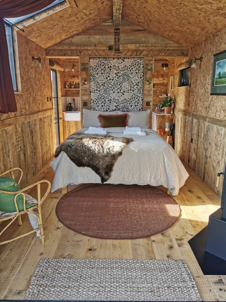 Luxury Rural Cabin Retreat - Essex