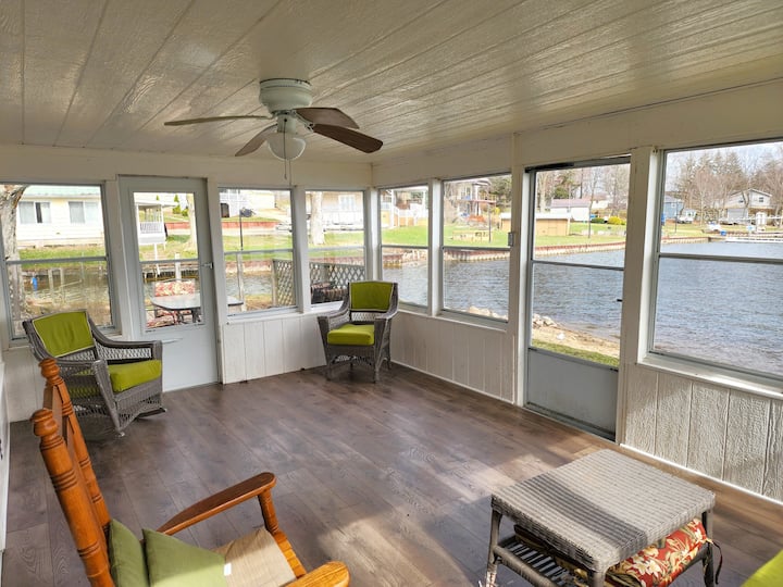 Lakefront Home W/ Sunroom Beach, Kayaks And Dock - Coldwater, MI