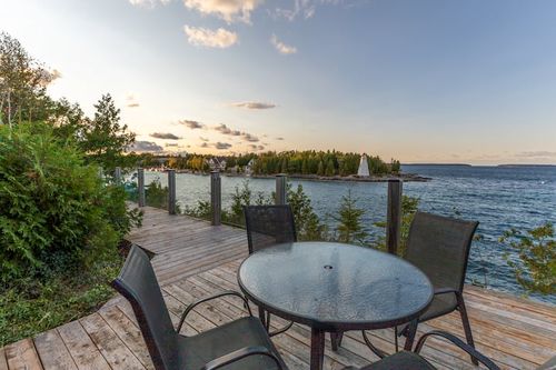 Lighthouse Views On Lake Huron-hot Tub, Pool Table - Tobermory