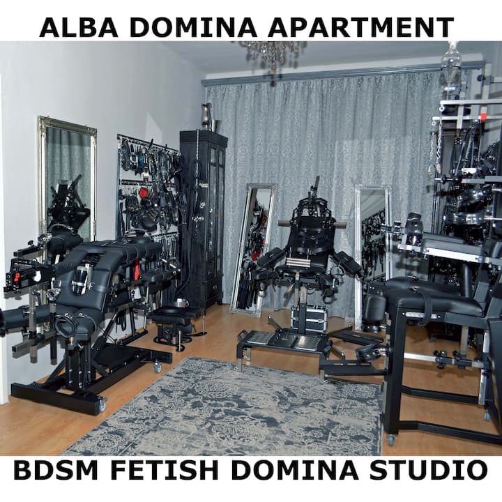 Alba Domina Apartment - Bdsm Studio - Szekesfehervar