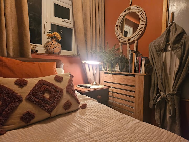 Cozy & Cute Single Bedroom - Ilford