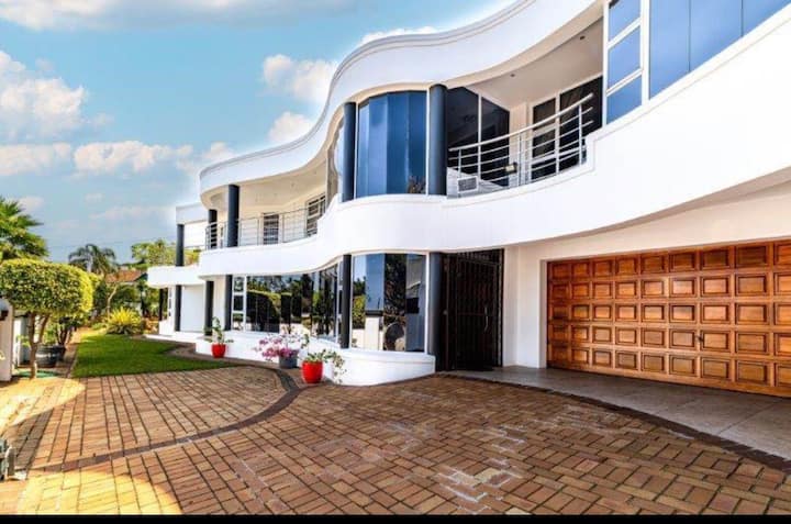 Merilen Bespoke Guest House - Durban North