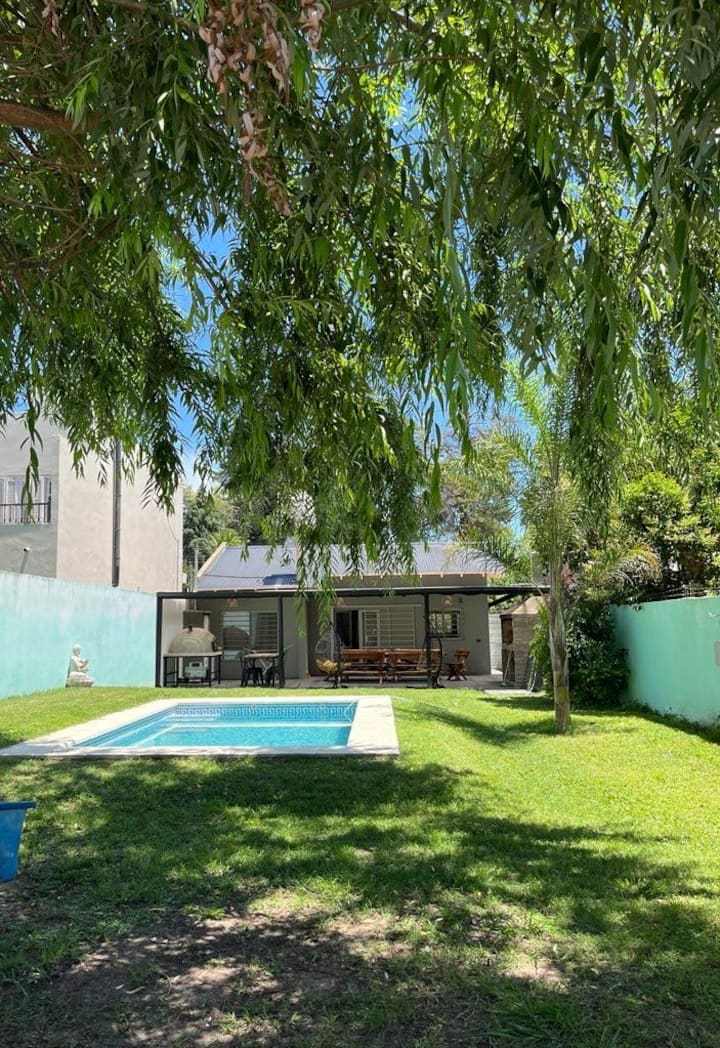 Casa Quinta Alegre Con Piscina - San Vicente, Argentina