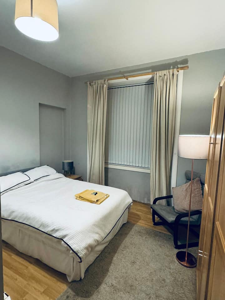 Modern One Bed Apartment (Hampden) - East Kilbride