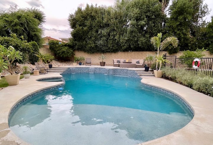 Charming Claremont 4br Pool Home - クレアモント, CA