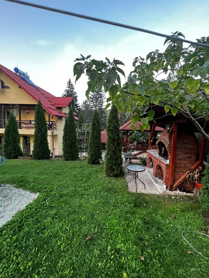 Oasis Guesthouse Slanic Prahova - Vălenii de Munte