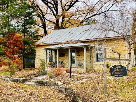 Looking for a vacation rental in Grafton, IL? Try cozycozy