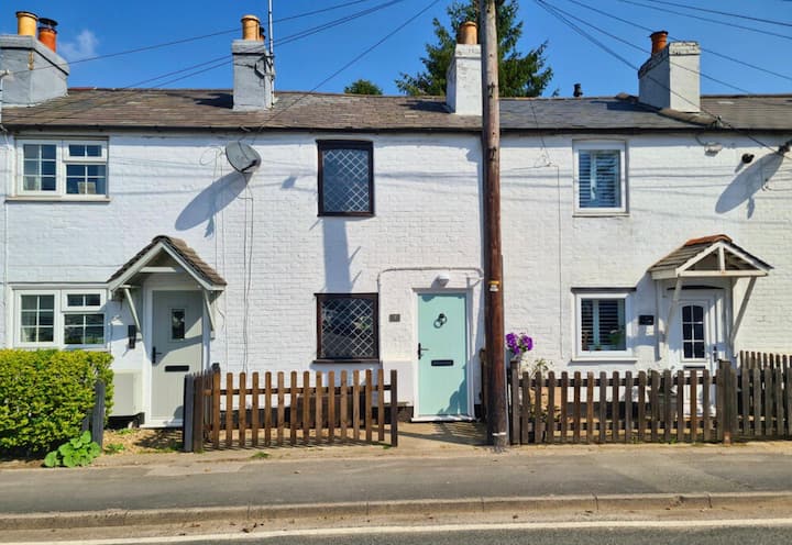 Charming Cottage, New Forest - イギリス リンドハースト