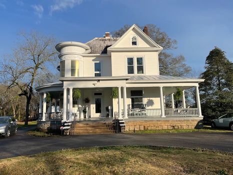 Find cheap vacation rentals in Roanoke, AL cozycozy