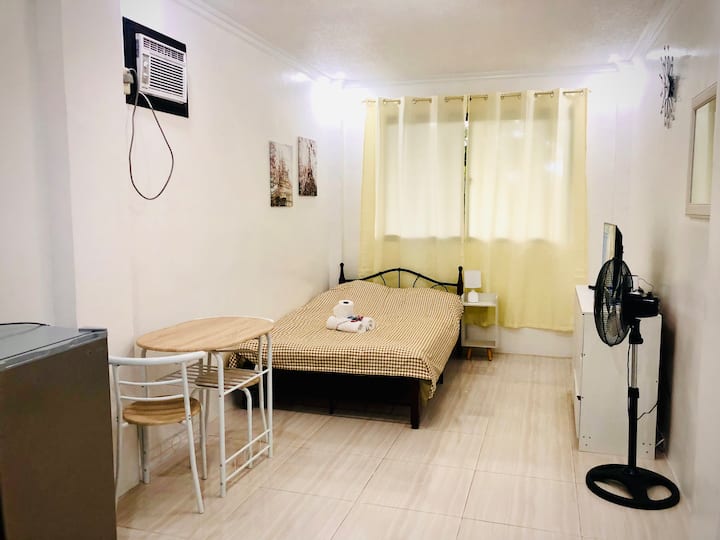 Cheap, Furnished Studio  Unit For 2 - Palo