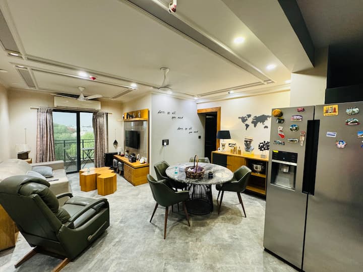 Paradise Chic French Apartment - Delhi, Hindistan
