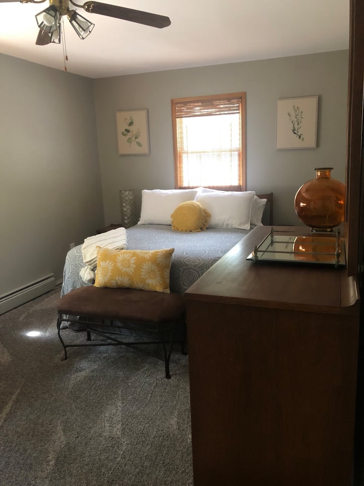 Clean, One Br Apartment. - Chester Township, NJ