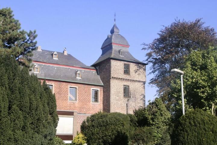 Luxus Schloss/herrensitz In Tönisvorst - Kempen