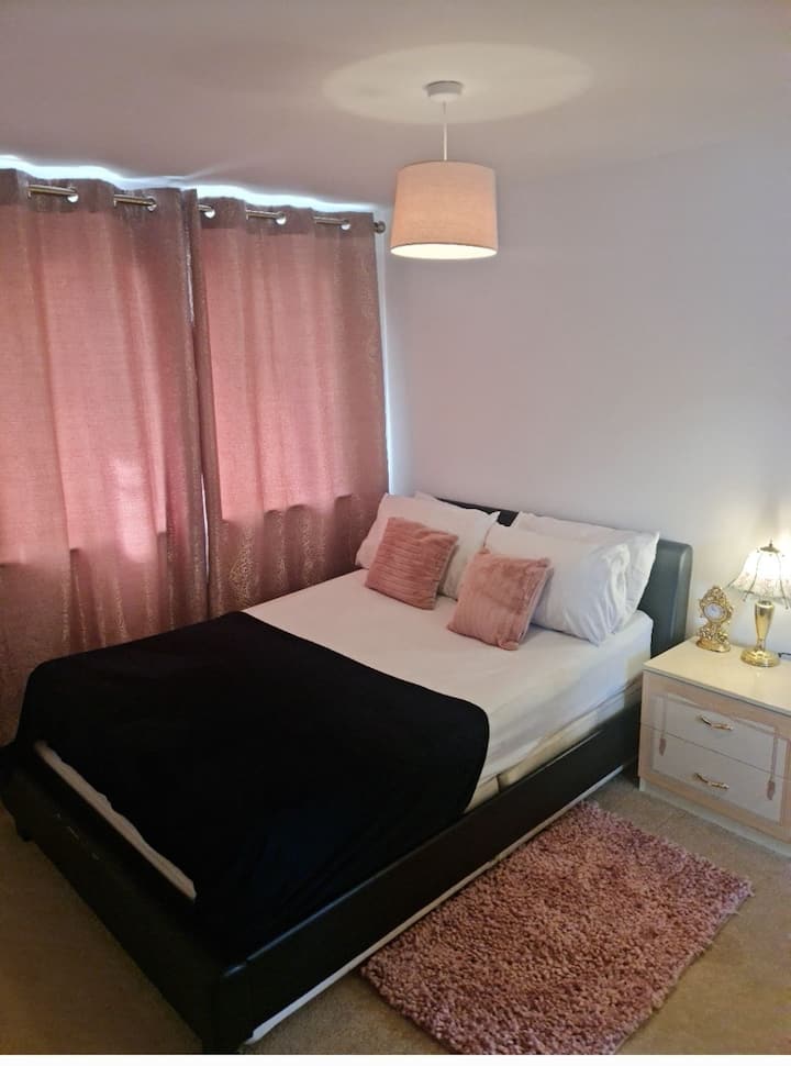 Nice Ensuite Double Room - Strathaven