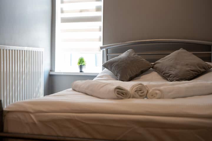 Affordable Well Cleaned House - Stoke-on-Trent