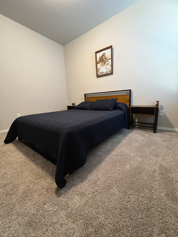 Private Room In Shared Home - New Braunfels, TX