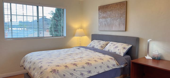 Comfortable & Quiet Room #202 - Pomona, CA