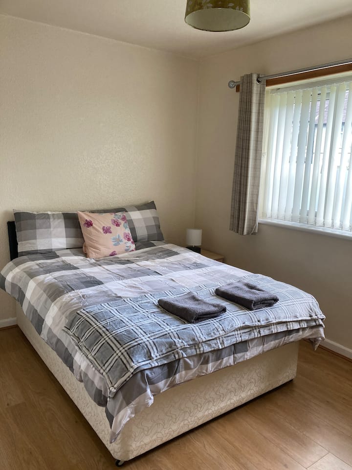 Cr4 Private Double Bedroom - Bangor