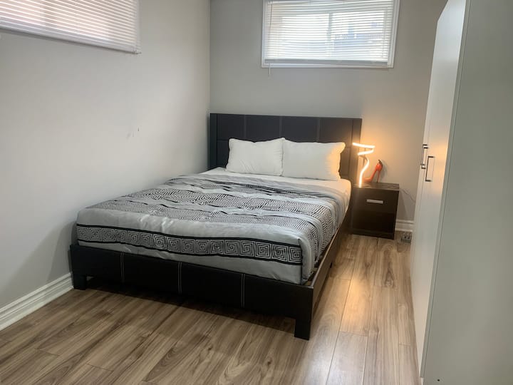 Private Cozy Room In Basement #1 - Guelph